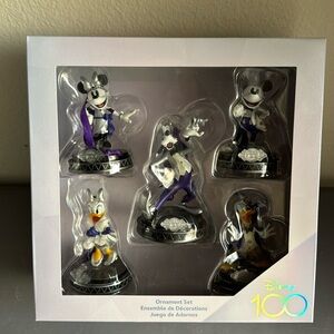 Disney 10 years Christmas ornament set